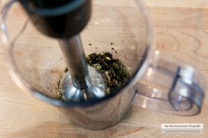 Salat mit Kürbiskernpesto und Ziegenfrischkäse (by Kai's Kitchen Blog)